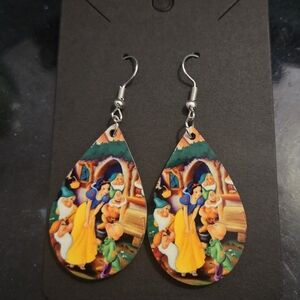 Snow White & the Seven Dwarfs Earrings: Dopey